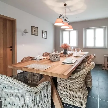 Lovely In With Wifi Holiday home