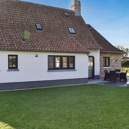 Holiday home Lovely In With Wifi Knesselare